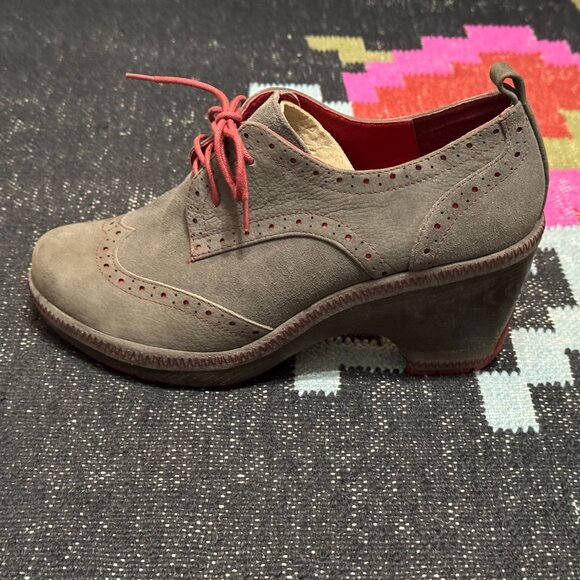 JAMBU Seattle Lace-Up Wing Tipped Heeled Oxford, Dark Charcoal/Red Accents, 9.5 - Picture 1 of 15